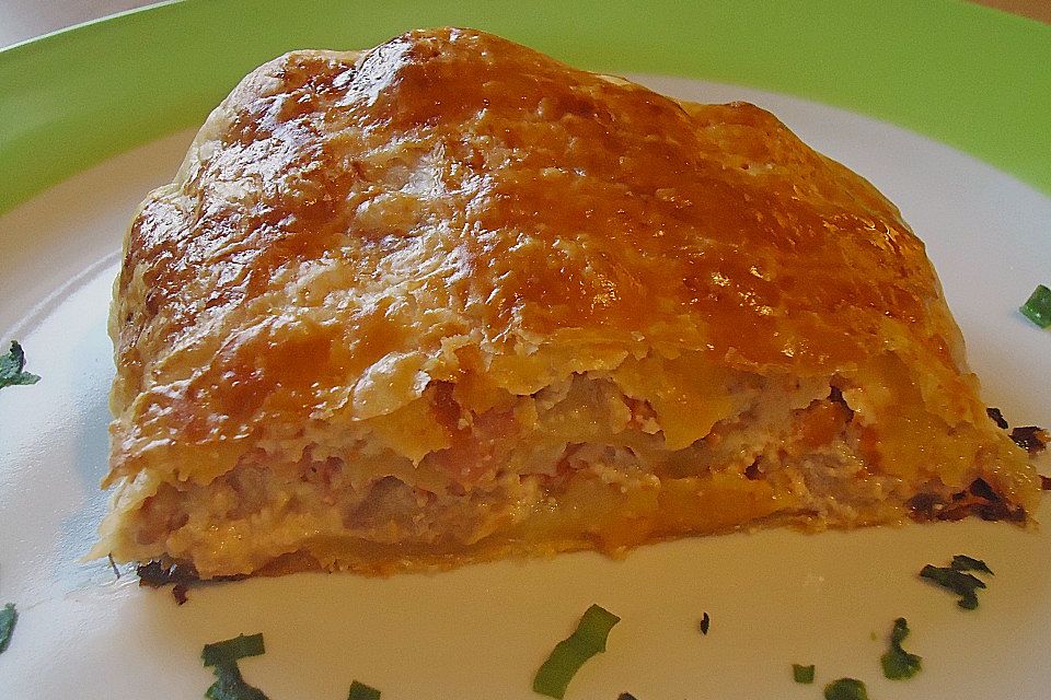 Strudel mit Salsiccia und Ricotta