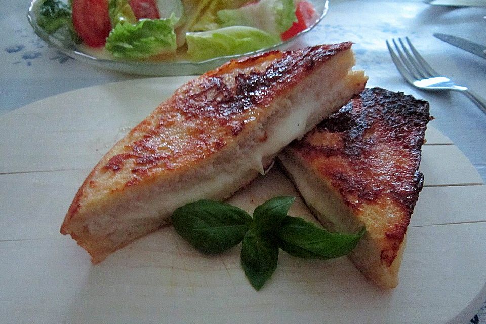 Mozzarella in carrozza