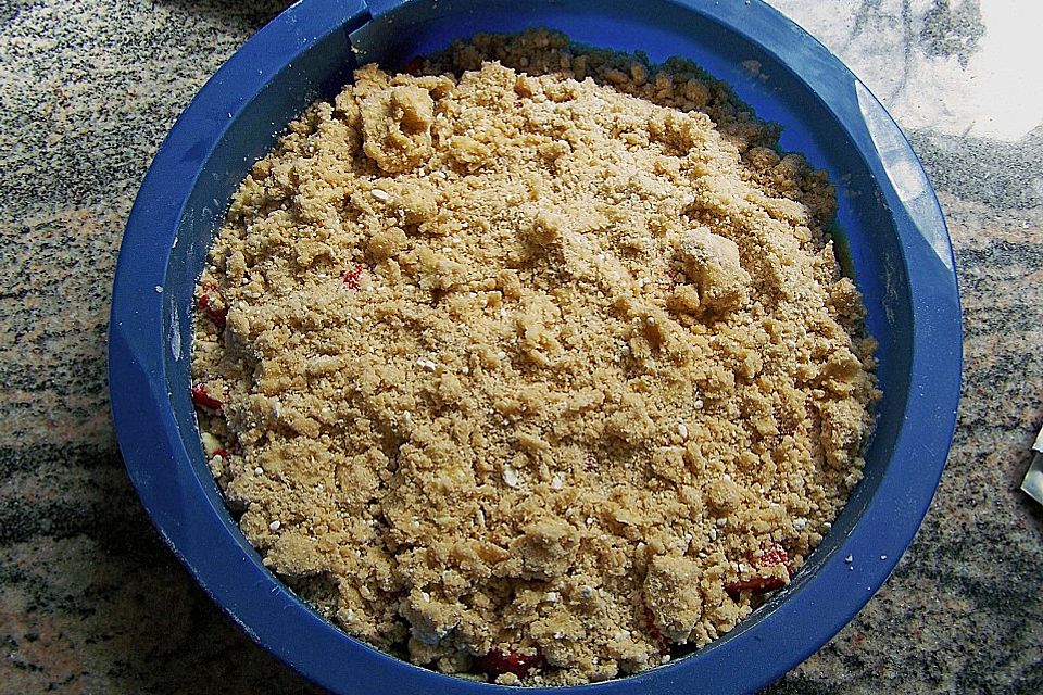 Obstkuchen mit gerösteten Streuseln