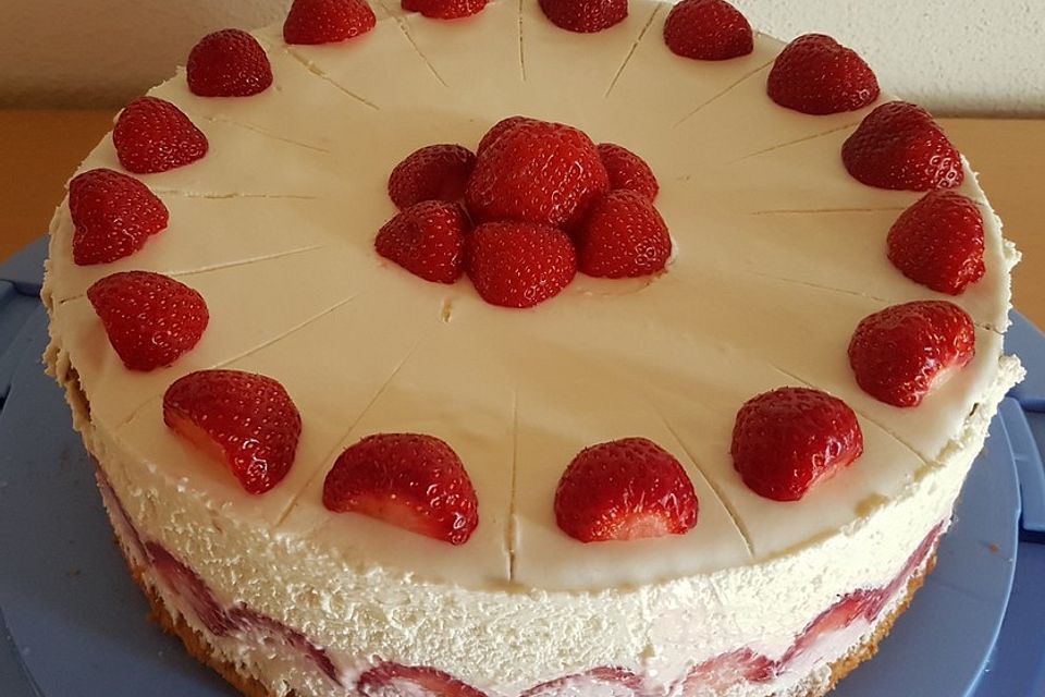 Erdbeertorte mit Frischkäse-Joghurt-Creme
