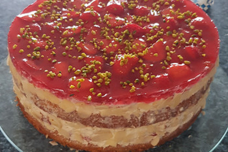 Erdbeertorte mit Frischkäse-Joghurt-Creme
