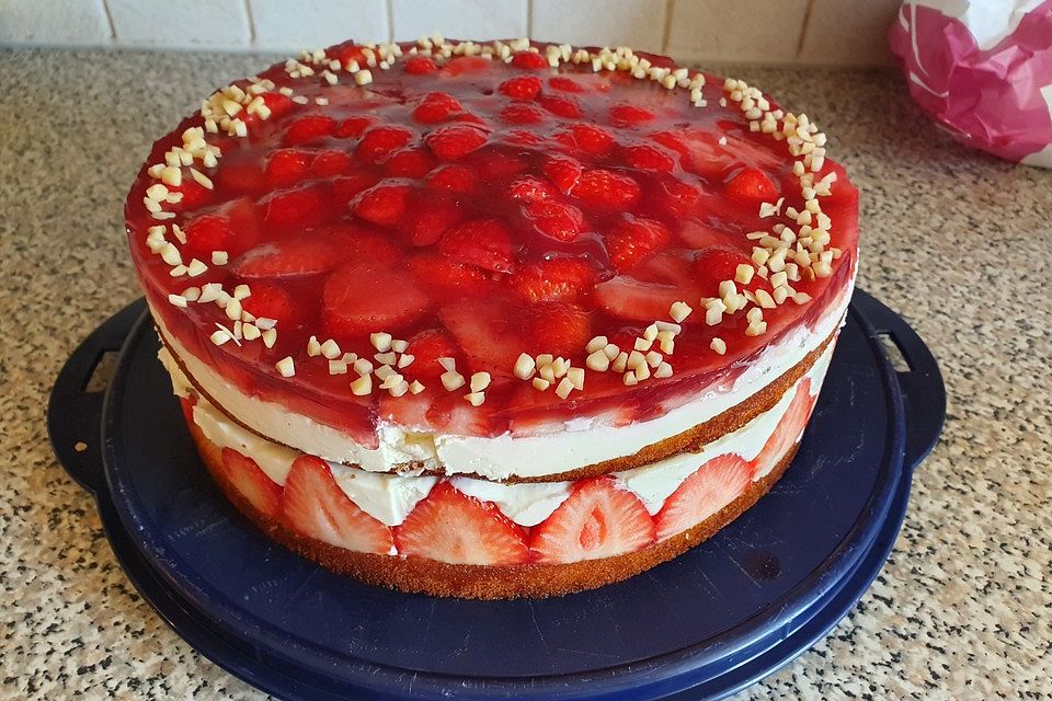 Erdbeertorte mit Frischkäse-Joghurt-Creme