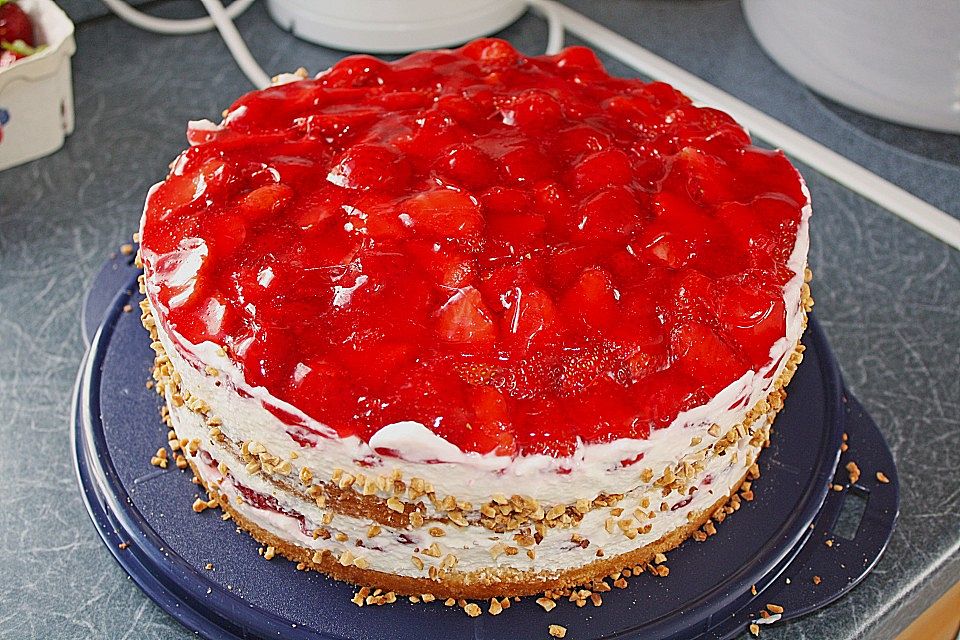 Erdbeertorte mit Frischkäse-Joghurt-Creme