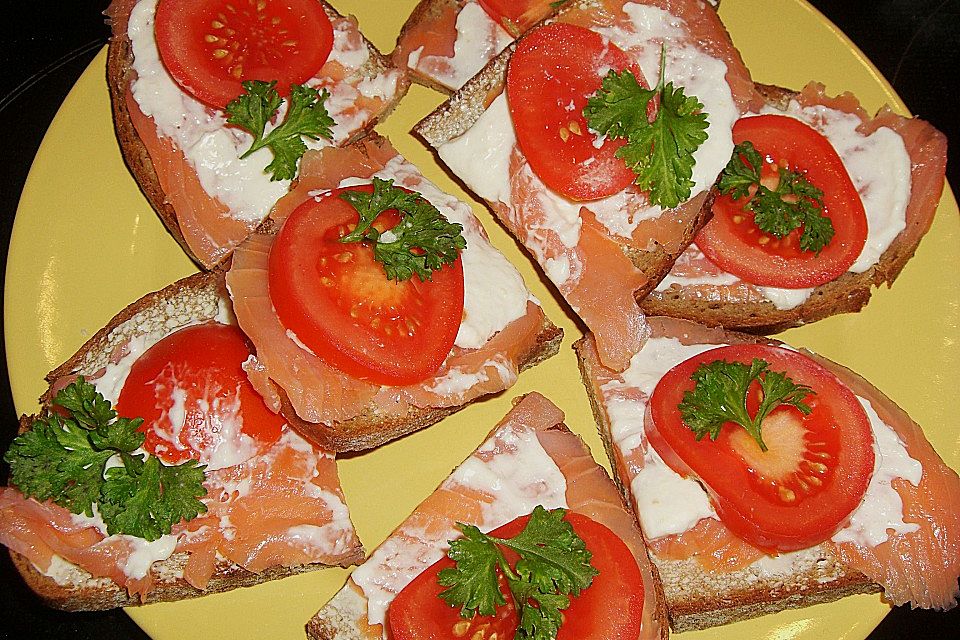 Lachs - Tomaten Brote