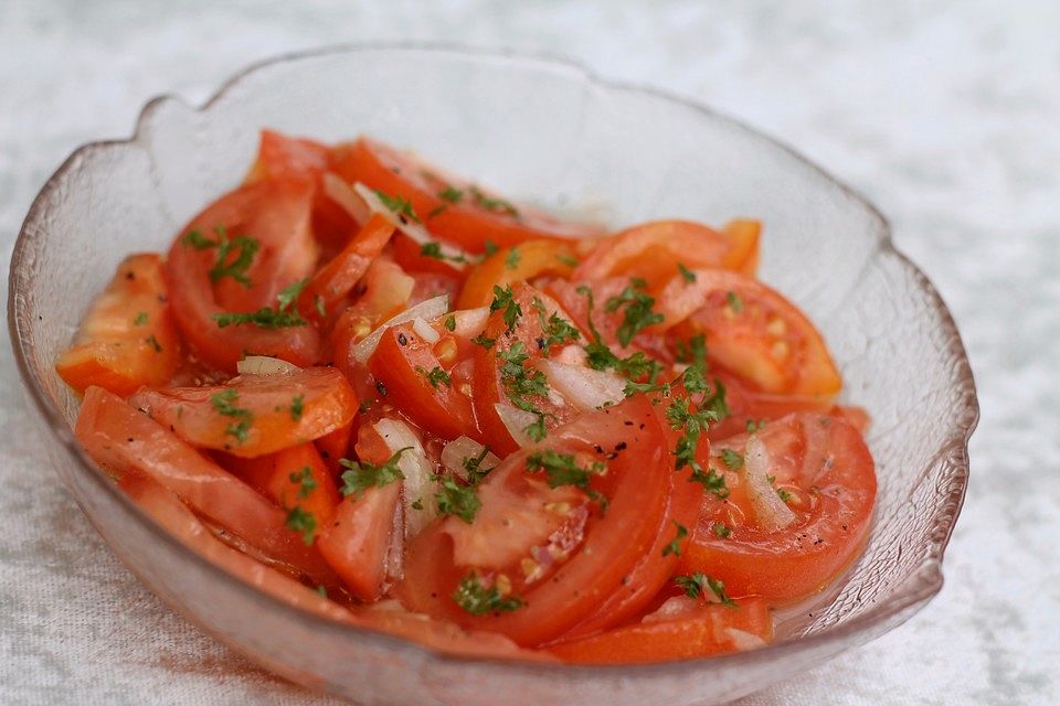 Tomatensalat mit Zitrone Tomatensalat mit Zitrone