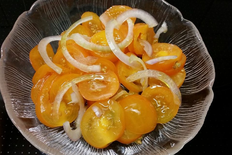 Tomatensalat mit Zitrone Tomatensalat mit Zitrone