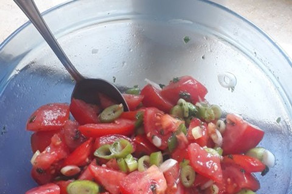 Tomatensalat mit Zitrone Tomatensalat mit Zitrone