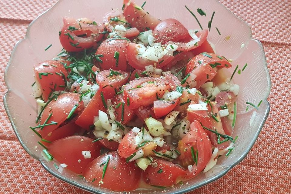 Tomatensalat mit Zitrone Tomatensalat mit Zitrone