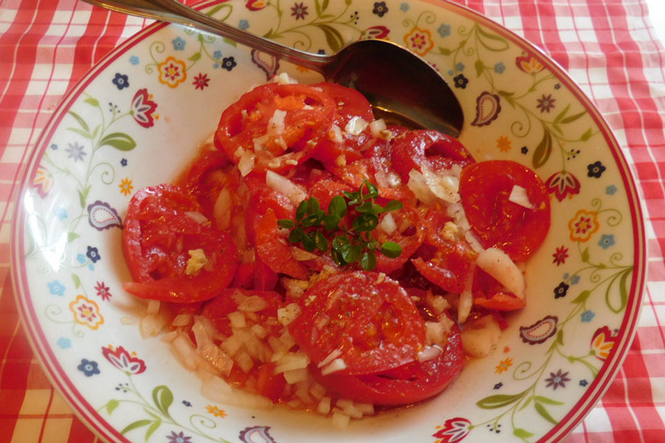 Tomatensalat mit Zitrone Tomatensalat mit Zitrone