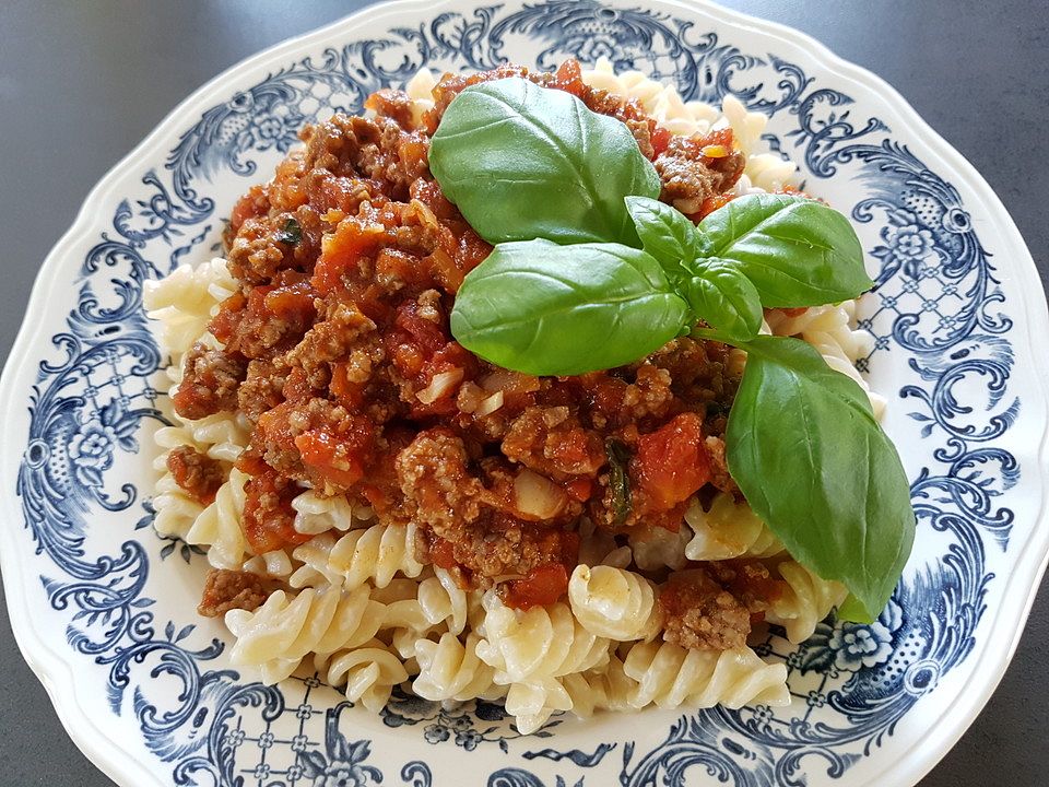 Habanero - Hackfleisch Sauce auf Joghurtnudeln von gs_pe| Chefkoch