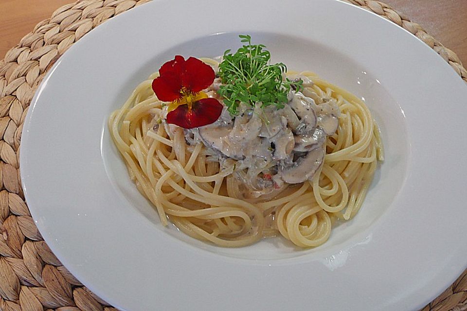 Spaghetti mit Pilz - Cognac Sauce