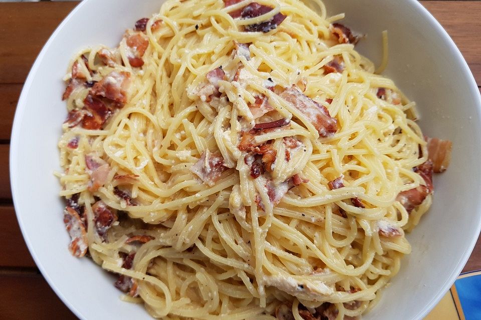 Spaghetti con pancetta e uova