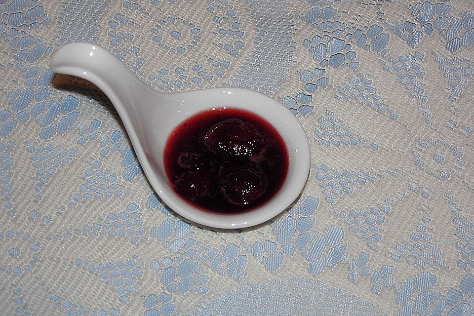 Erdbeermarmelade mit Cointreau