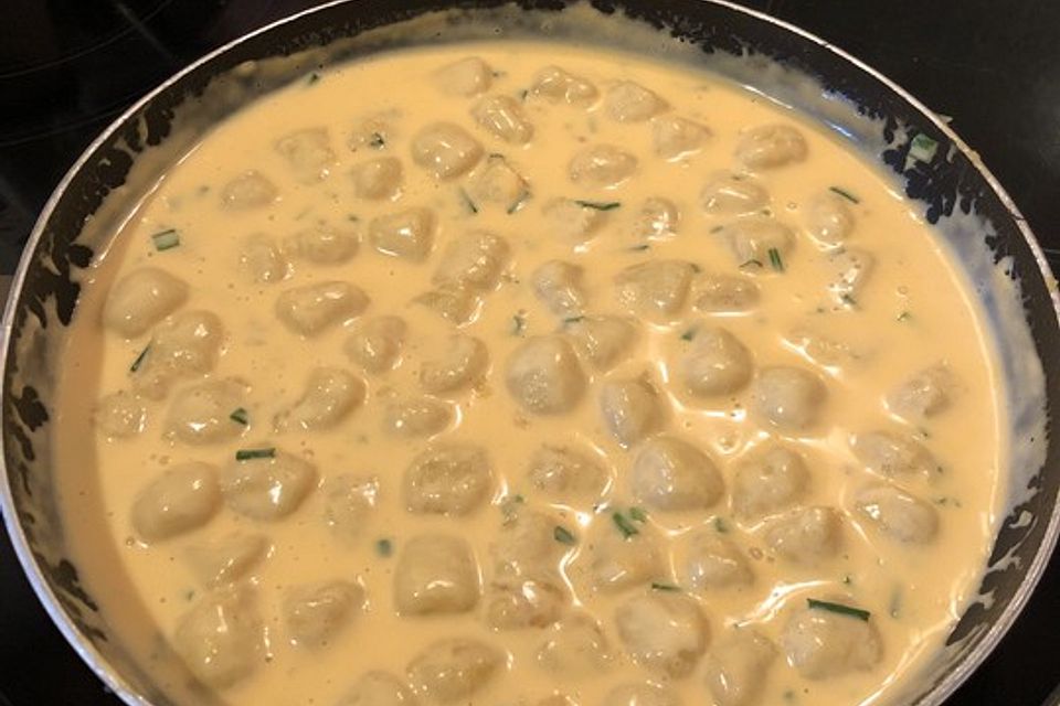 Gnocchi in Käse - Sahne - Soße