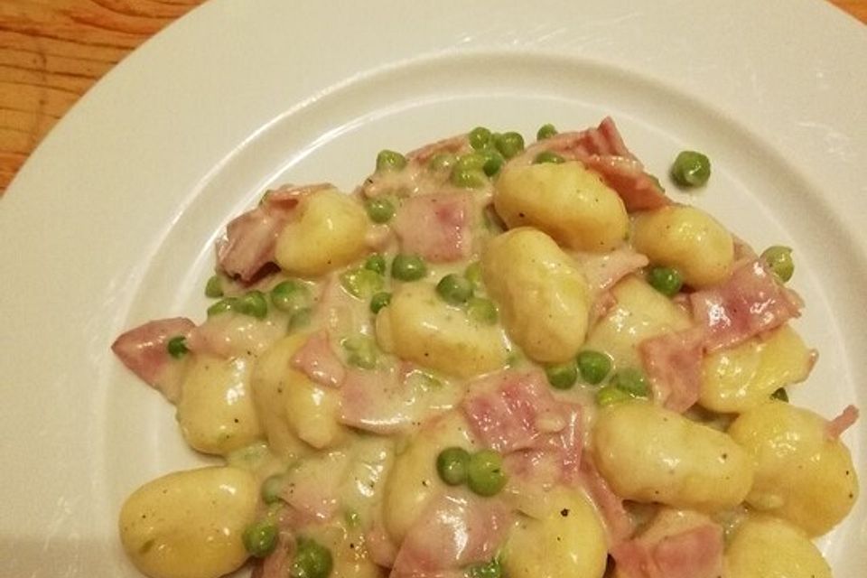 Gnocchi in Käse - Sahne - Soße