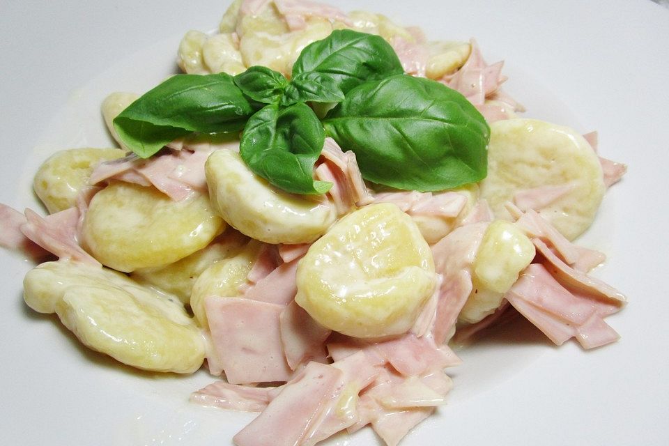 Gnocchi in Käse - Sahne - Soße