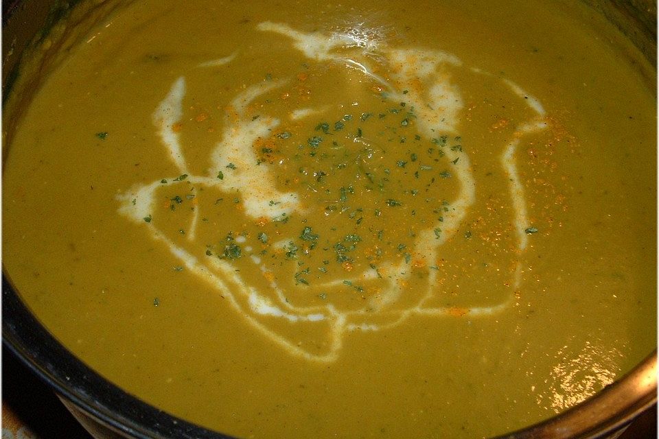 Zucchini - Curry - Suppe