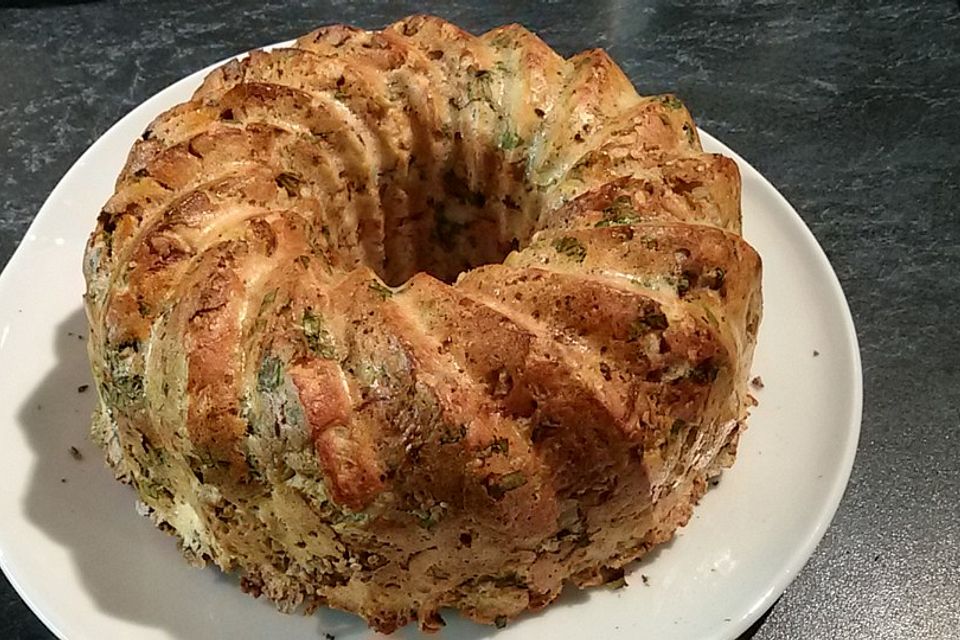 Semmelknödel aus der Form