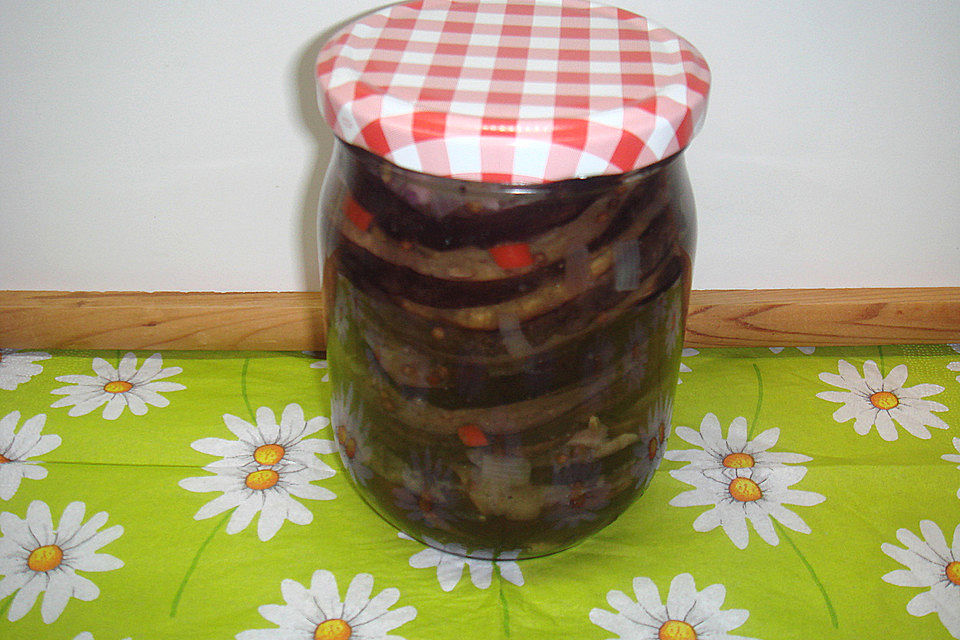 Auberginen in Honigmarinade