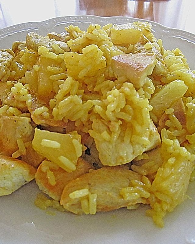 Reis mit Hühnerfleisch und Ananas