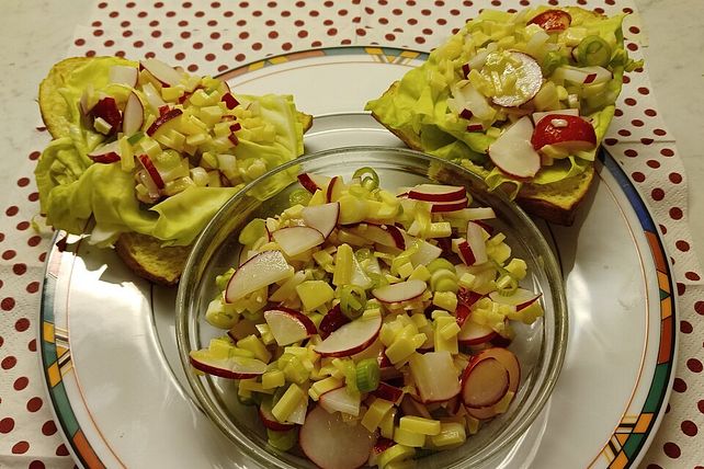 Radieschen - Käse - Salat auf Brötchen von jassey| Chefkoch