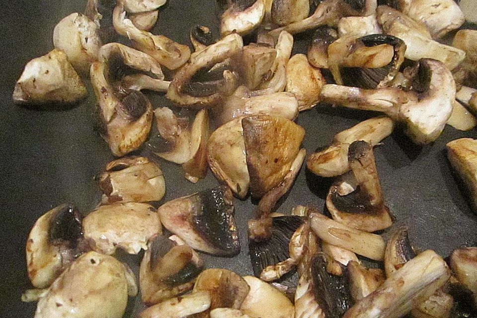 Gebratene Waldpilze - gebrotn`e Schwamme