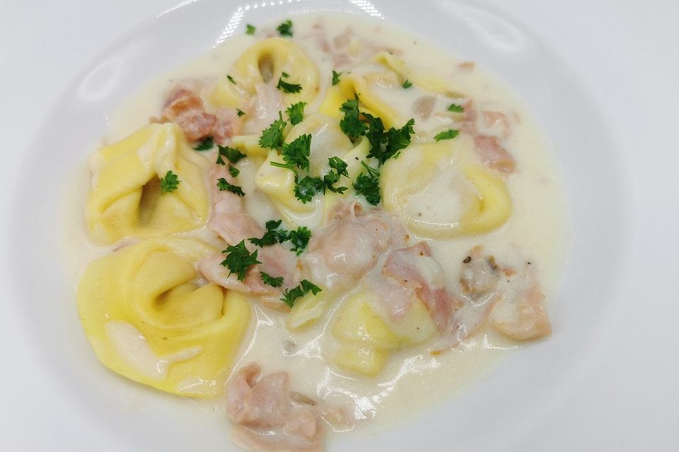 Tortellini mit Schinken - Sahne