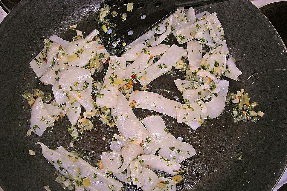 Tintenfisch in Weißwein