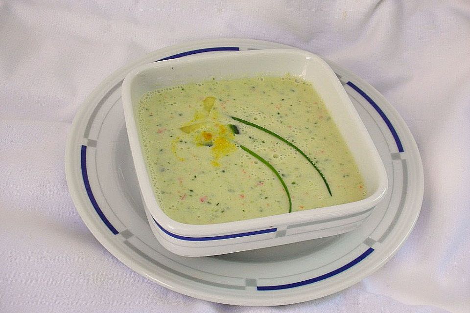 Kalte Paprika-Joghurt-Suppe