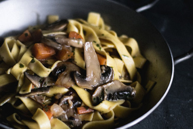 Bandnudeln mit Pilzen und Möhren| Chefkoch