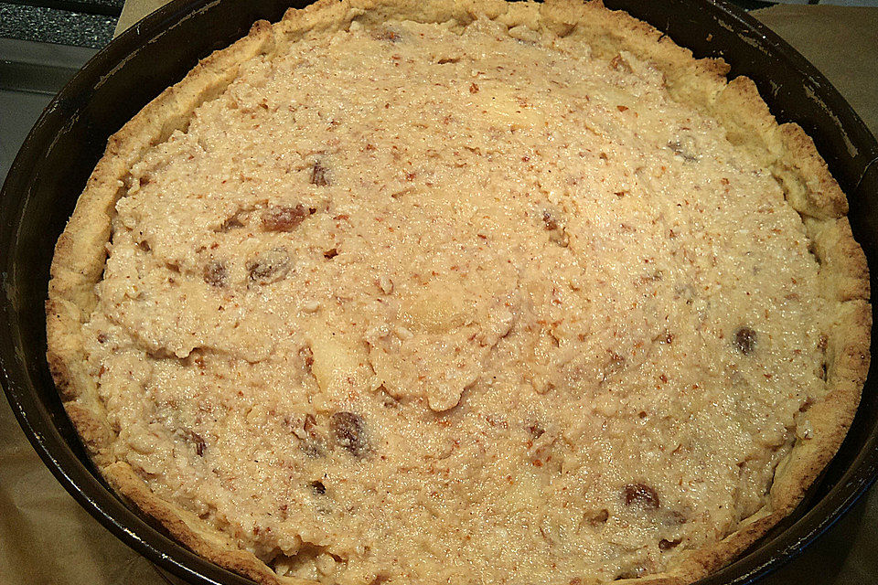 Gedeckter Bratapfelkuchen