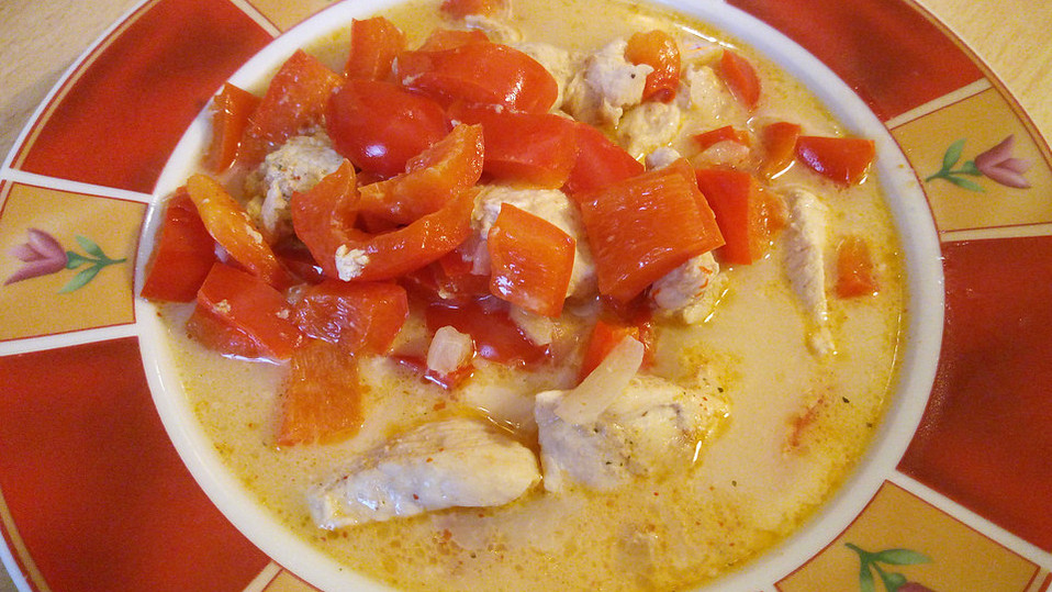 Asiatische Paprikasuppe mit Kokosmilch - scharf von AundO