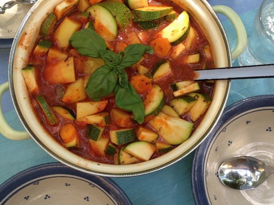 Sommerlicher Eintopf mit Zucchini und Tomate von pitdieerste| Chefkoch