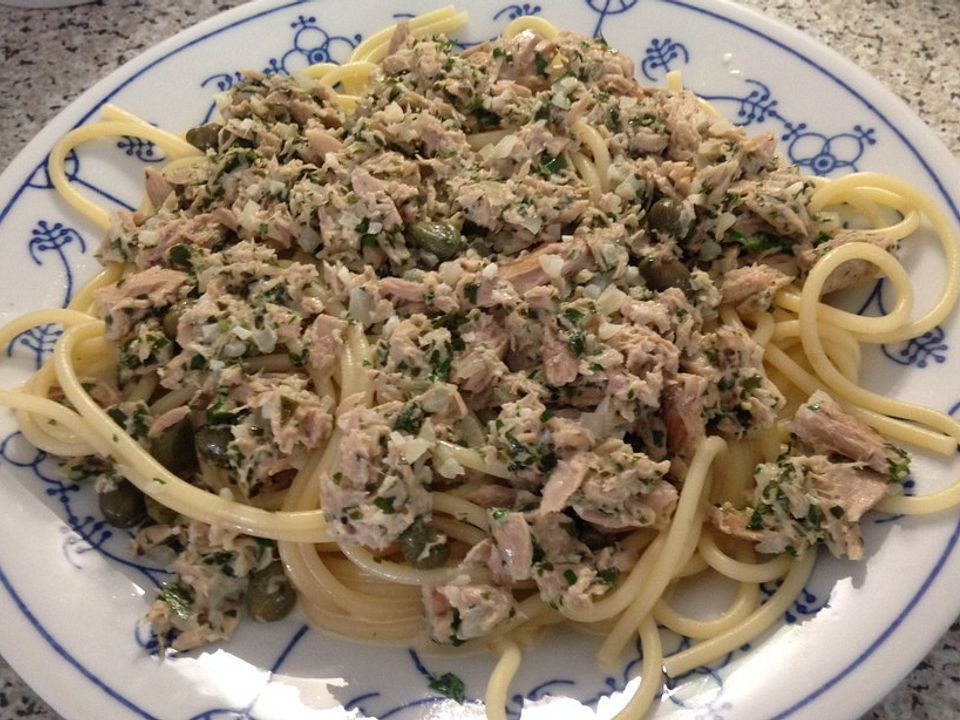 Spaghetti mit Weißwein - Thunfisch - Sauce von anikad007| Chefkoch