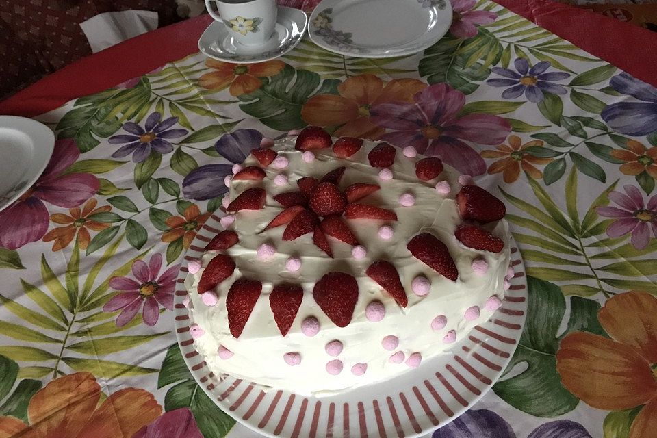 Schnelle Erdbeer - Mascarpone - Torte