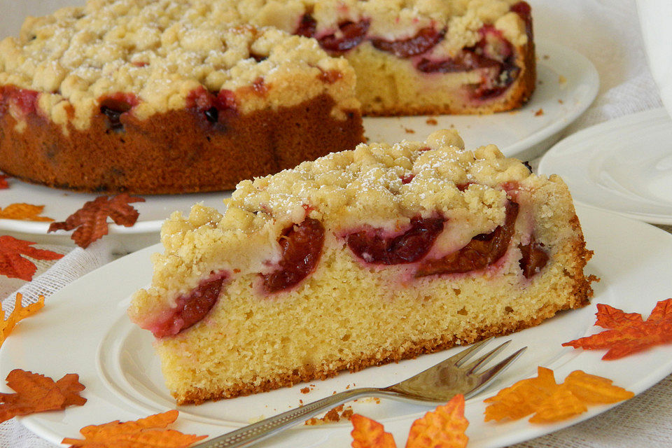 Marzipan - Pflaumenkuchen mit Zimtstreuseln