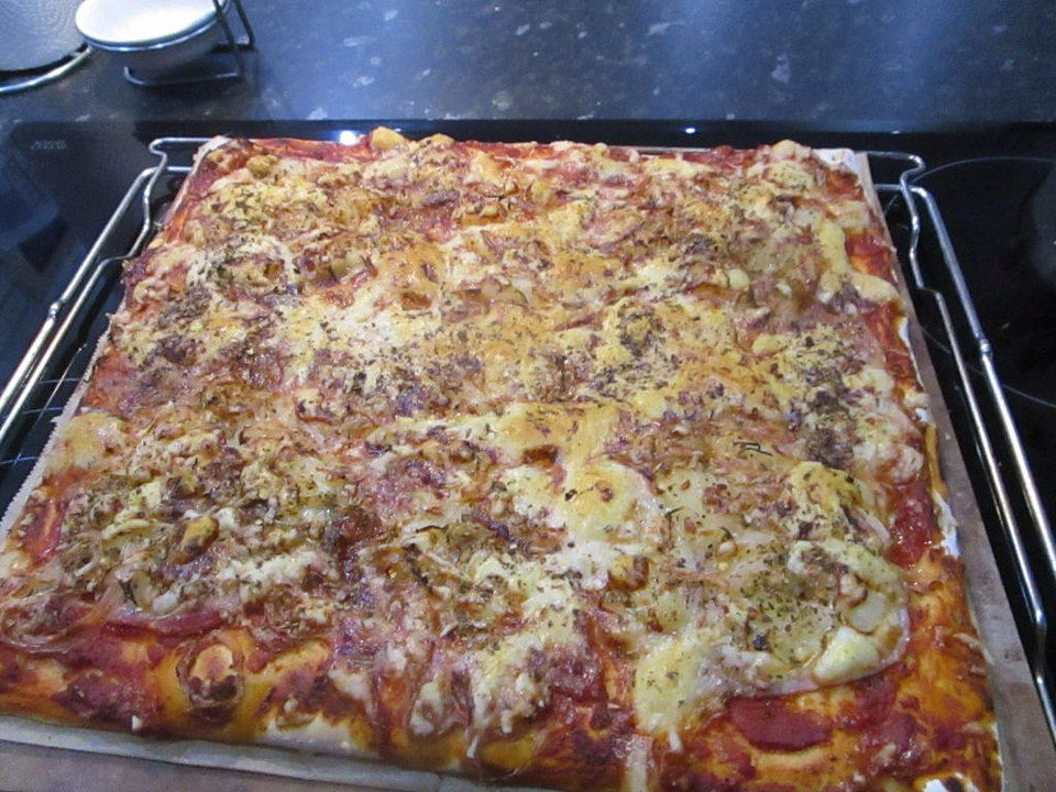 Pizza mit Schinken und Ananas| Chefkoch