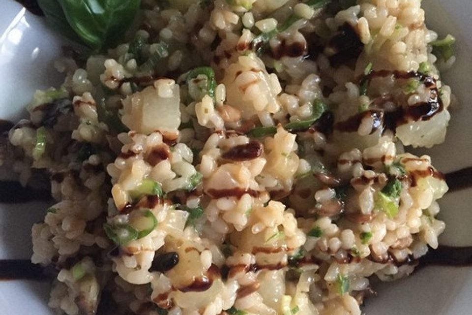 Kohlrabi-Risotto mit Pinienkernen