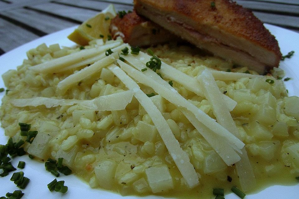 Kohlrabi-Risotto mit Pinienkernen