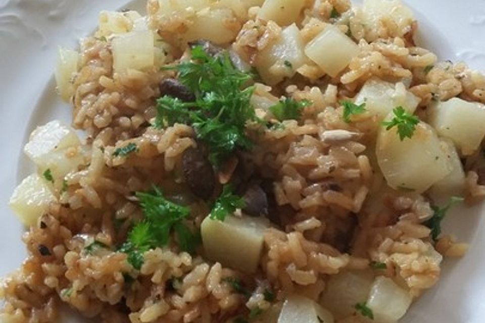 Kohlrabi-Risotto mit Pinienkernen