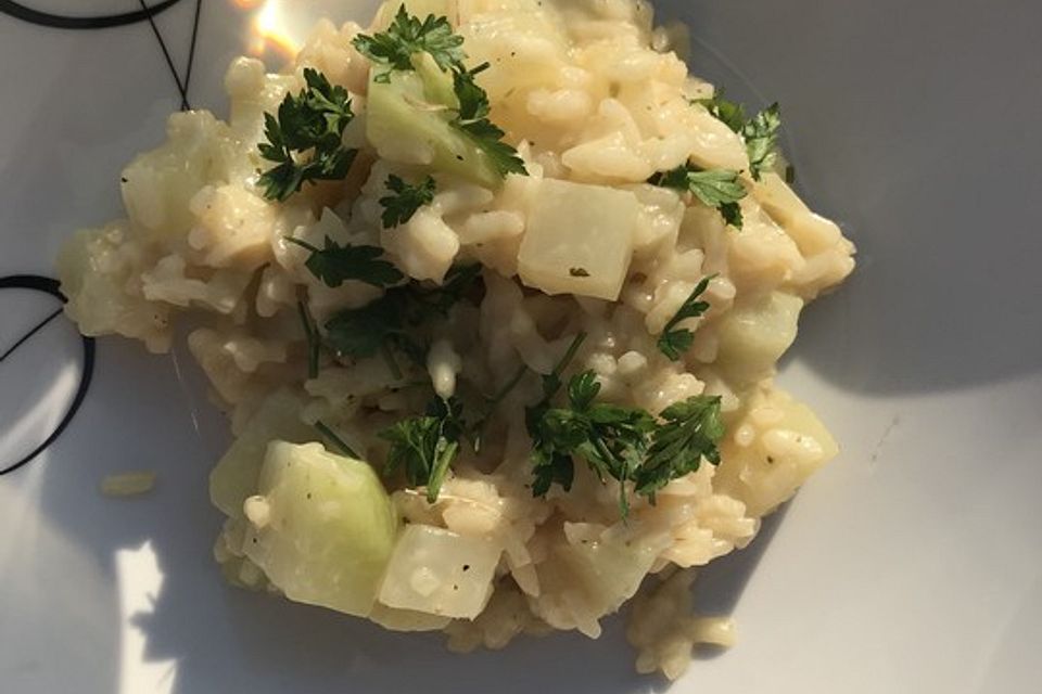 Kohlrabi-Risotto mit Pinienkernen