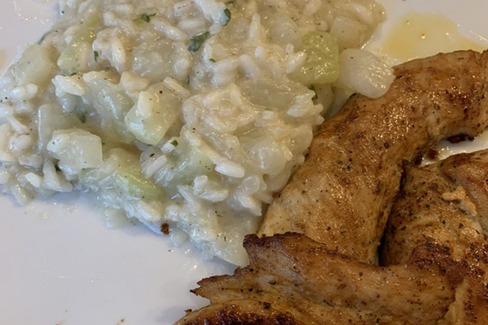 Kohlrabi-Risotto mit Pinienkernen