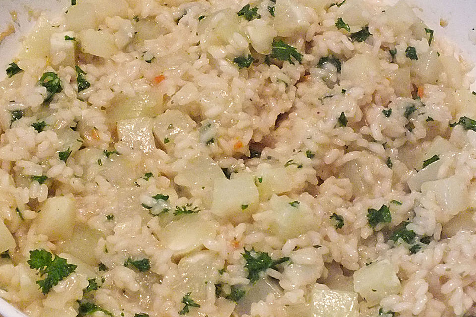 Kohlrabi-Risotto mit Pinienkernen