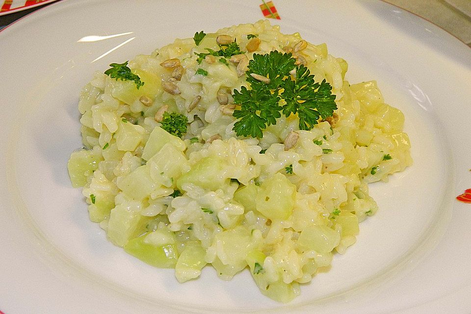 Kohlrabi-Risotto mit Pinienkernen