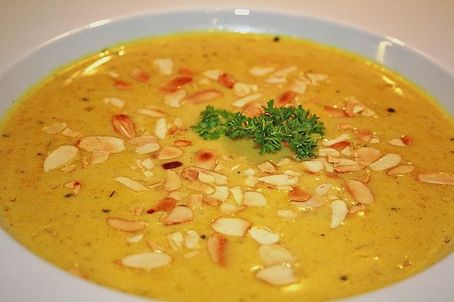 Curry - Rahmsuppe mit Mandelblättchen von Stift1| Chefkoch