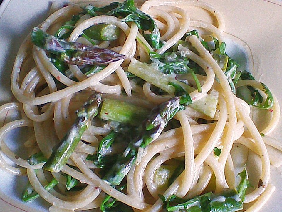 Spaghetti mit grünem Spargel und Rucola von Hopeless88| Chefkoch