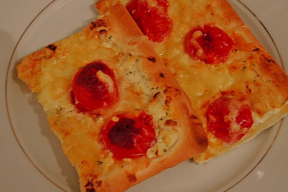 Frischkäse - Tomaten - Pizza