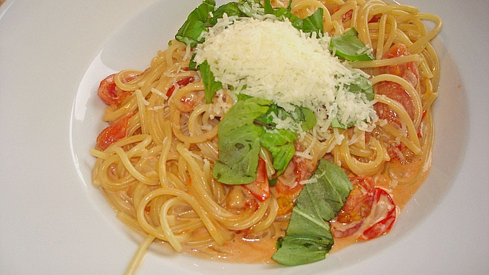 Spaghetti mit einer Tomaten-Brunch-Sauce von Saya1981 Spaghetti mit einer Tomaten-Brunch-Sauce von Saya1981