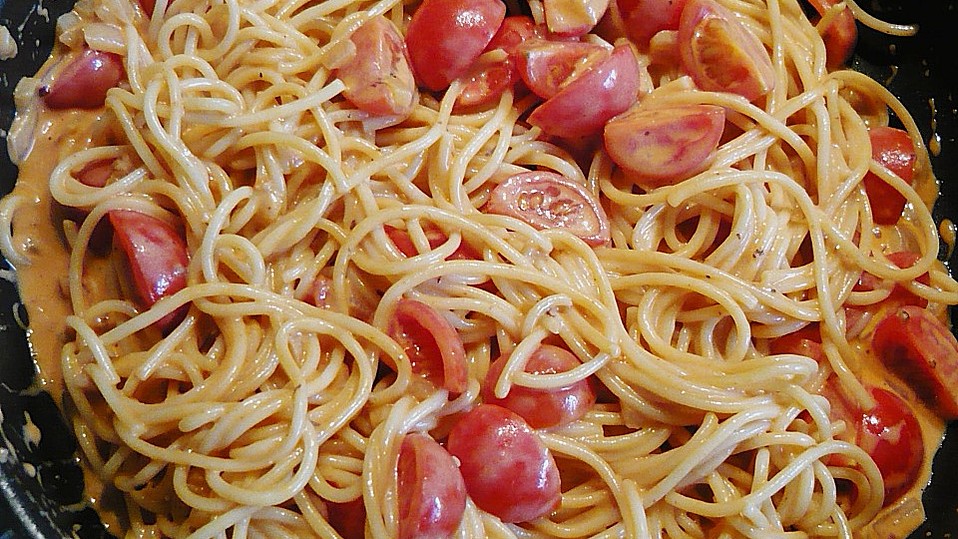 Spaghetti mit einer Tomaten-Brunch-Sauce von Saya1981 Spaghetti mit einer Tomaten-Brunch-Sauce von Saya1981