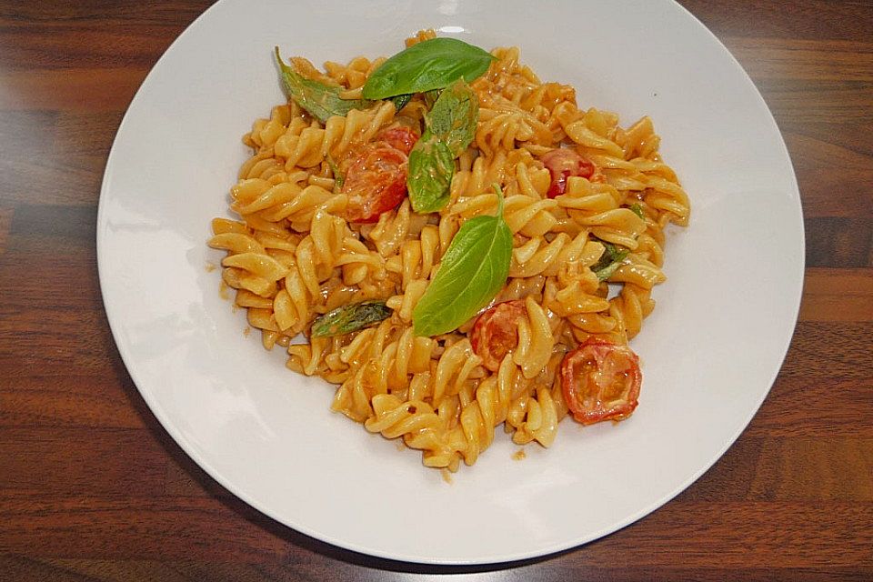 Spaghetti mit einer Tomaten-Brunch-Sauce